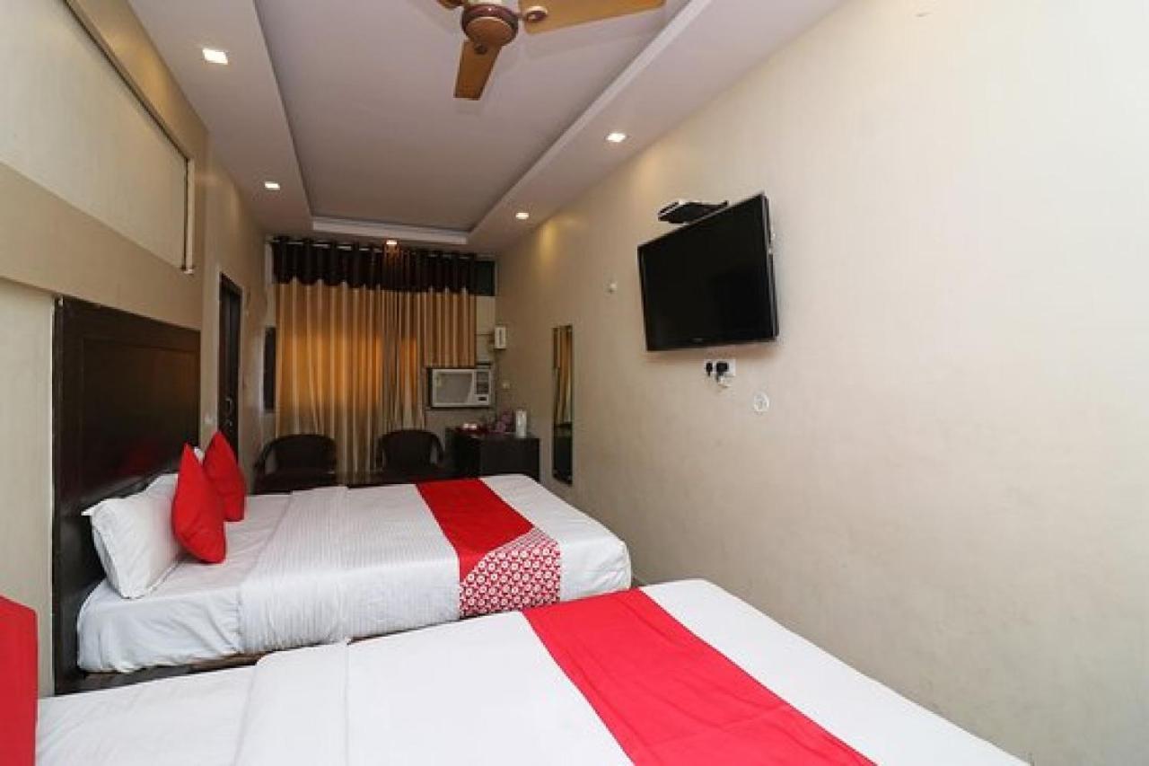 Capital O Hotel Surya Continental ラクナウ エクステリア 写真